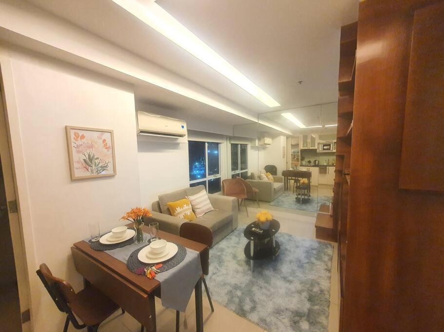 Bgc Taguig Cozy 2 Bedroom Loft, With Stunning Bgc Skyline View! Manila Exterior foto